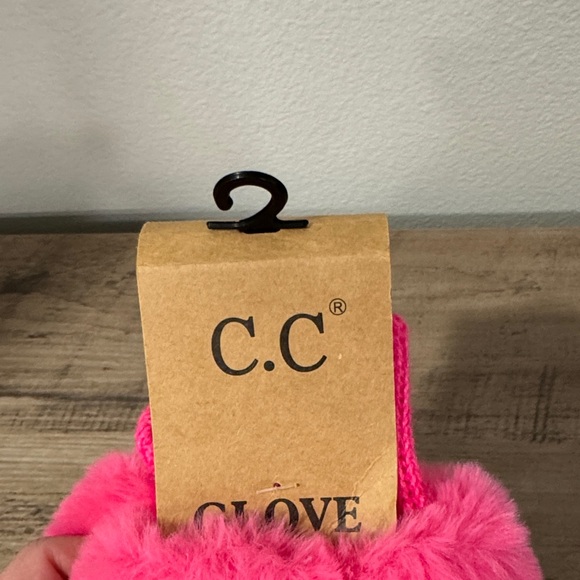 C.C Fuzzy Pink Mittens - Picture 9 of 10
